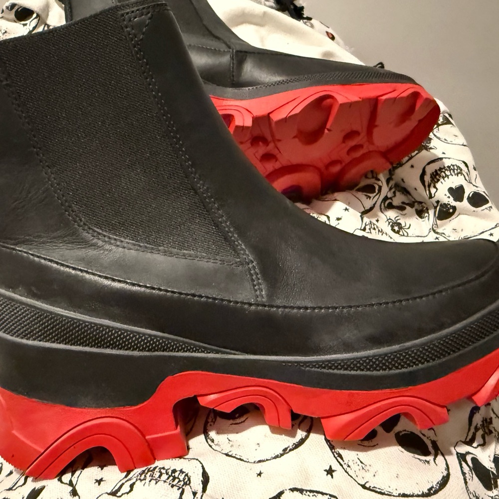Brex Leather Chelsea Ankle Boot. Winter, waterproof, tag still on show. No box. - Picture 2 of 5
